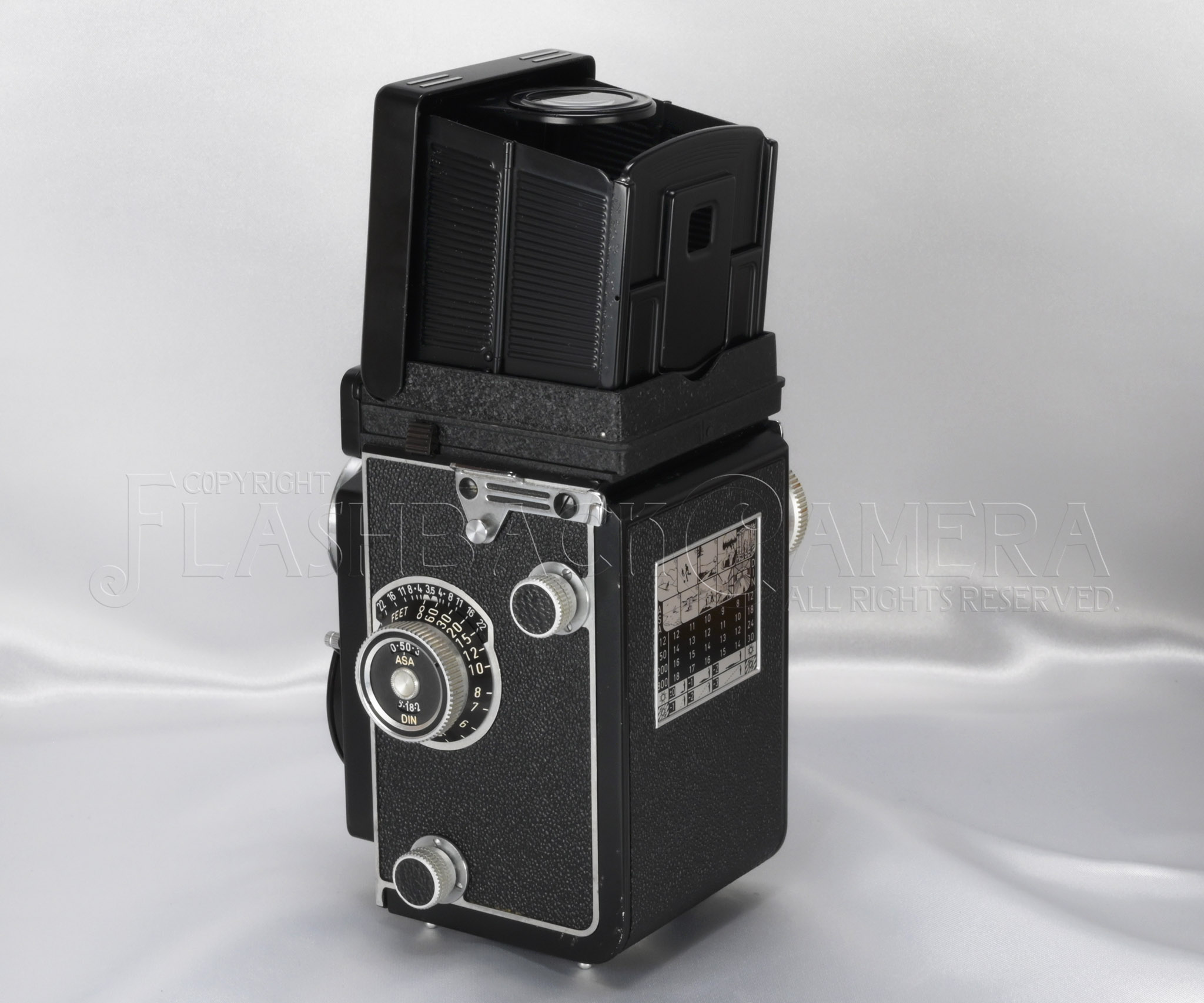 ローライ ROLLEICORD Va Xenar 75mm F3.5 Rollei Rolleicord V TLR Medium Format Camera w/ 75mm f3.5 Xenar Lens [